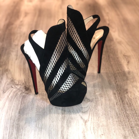 Women Christian louboutin heals